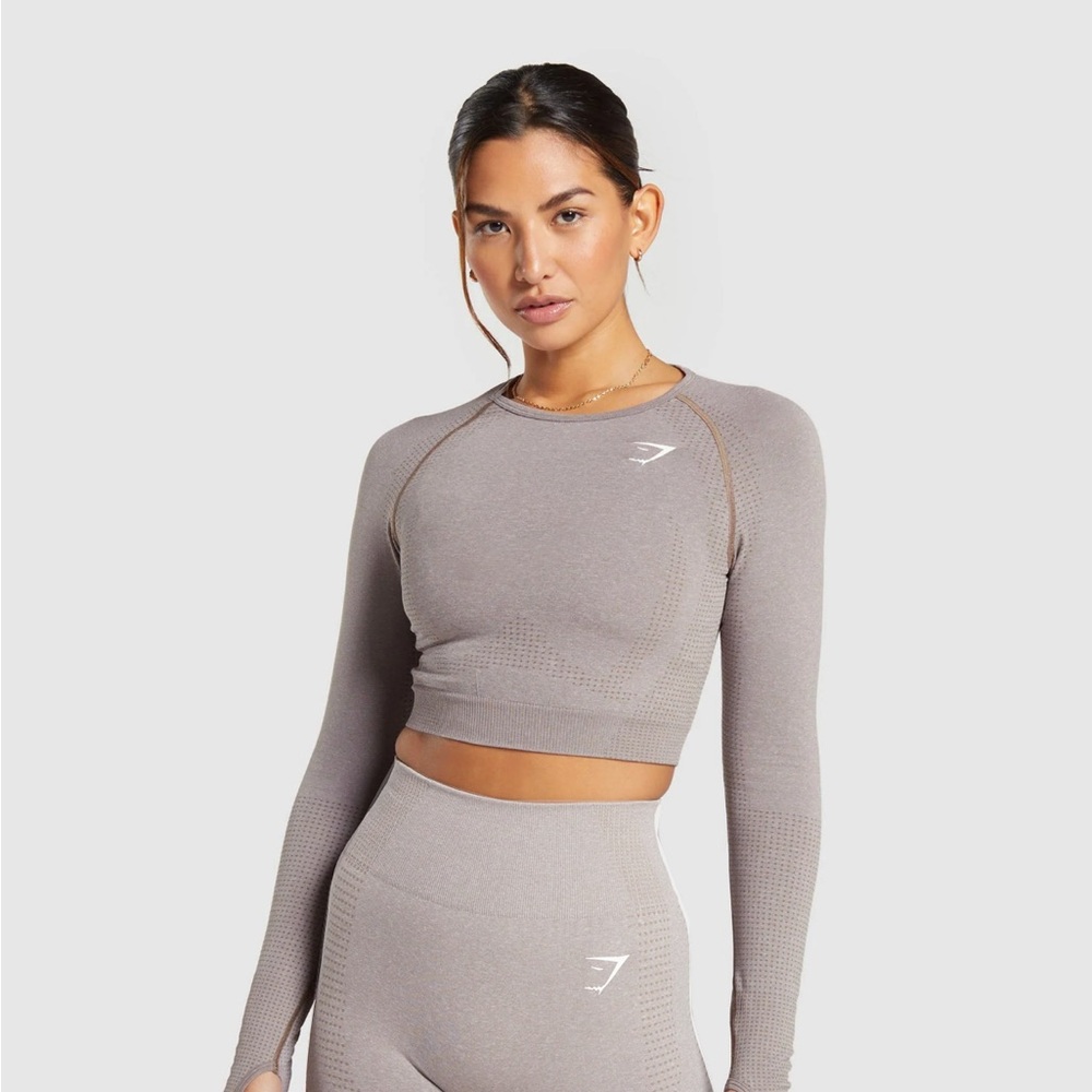 Vital seamless crop